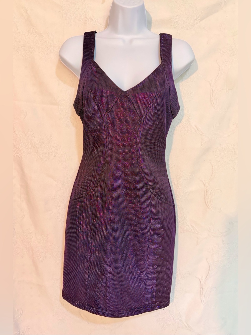 Forever 21 Iridescent Purple Sleeveless V-Neck Mini Dress D0033